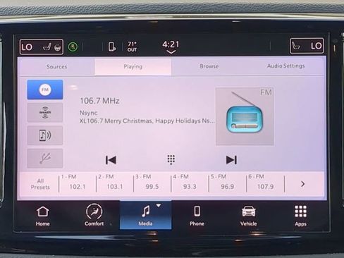 Certified 2024 Chrysler Pacifica Touring-L image 22