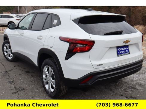 New 2026 Chevrolet Trax LS image 5