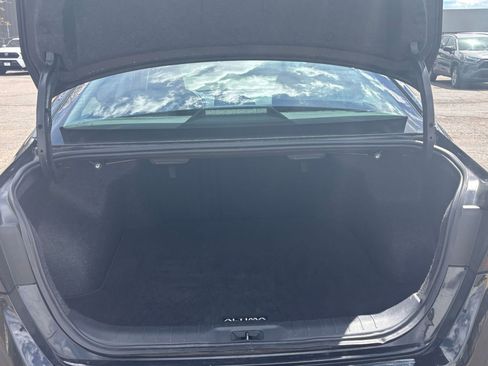 Used 2025 Nissan Altima 2.5 SV image 29