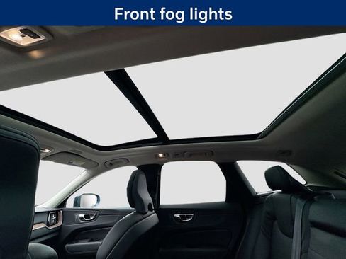 Used 2021 Volvo XC60 T5 Momentum w/ Premium Package image 22