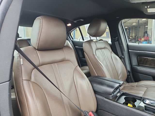 Used 2015 Lincoln MKS w/ Equipment Group 101A FWD image 31