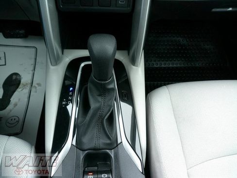 Used 2023 Toyota Corolla Cross L image 18