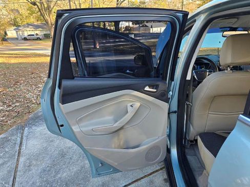 Used 2013 Ford C-MAX SEL image 20