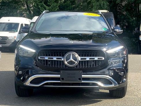 Used 2025 Mercedes-Benz GLA 250 4MATIC image 2