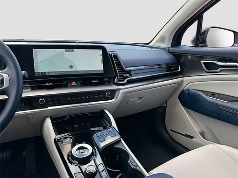 Used 2025 Kia Sportage EX w/ EX Premium Package image 23