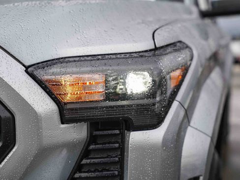 New 2026 Toyota Tacoma SR5 image 5