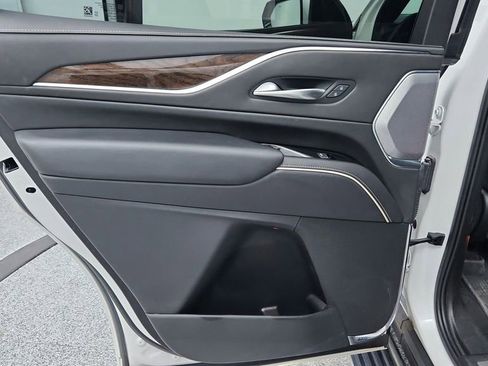 Used 2022 Cadillac Escalade Sport Platinum image 34