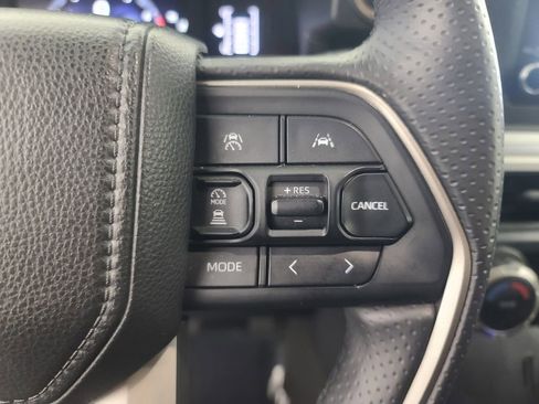 Used 2025 Toyota 4Runner SR5 image 28