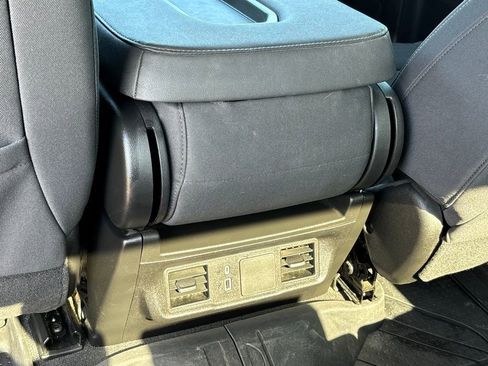 Used 2024 Chevrolet Silverado 2500 Custom w/ Custom Value Package image 15