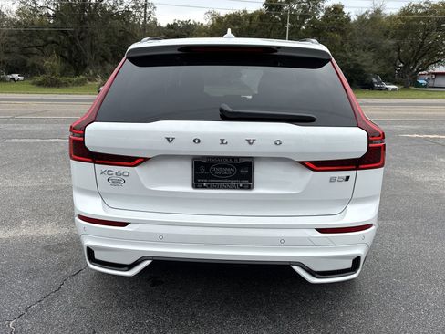 New 2026 Volvo XC60 B5 Core AWD/4WD image 4
