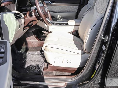 Used 2020 Hyundai Palisade Limited image 19