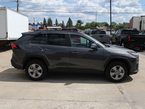 Used 2024 Toyota RAV4 XLE w/ Convenience Package AWD/4WD image 3