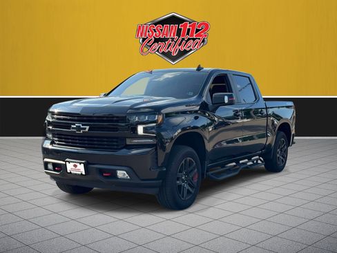 Used 2022 Chevrolet Silverado 1500 RST w/ Redline Edition AWD/4WD image 2