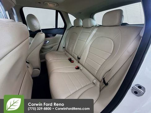 Used 2021 Mercedes-Benz GLC 300 4MATIC image 24