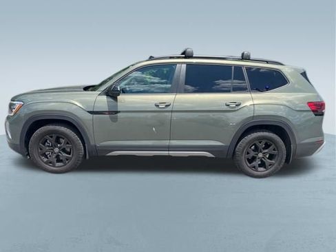 Used 2024 Volkswagen Atlas Peak Edition SE AWD/4WD image 10