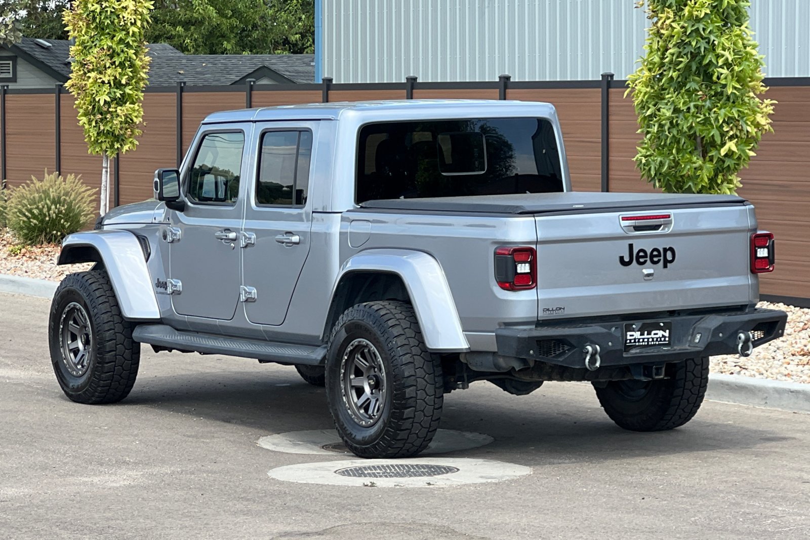 Used 2021 Jeep Gladiator Overland AWD/4WD image 9