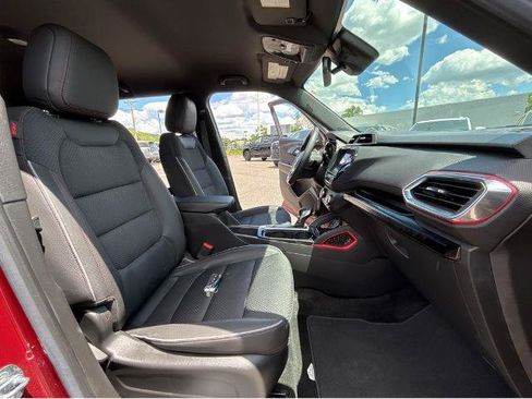 Used 2023 Chevrolet TrailBlazer RS w/ Convenience Package AWD/4WD image 11