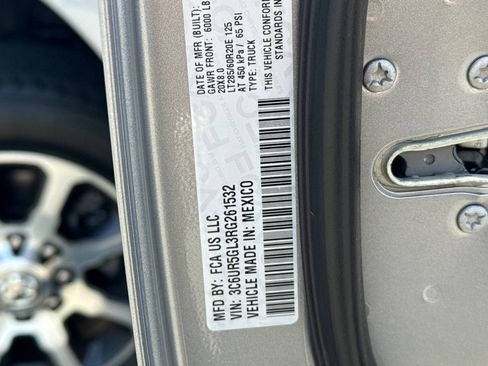 Used 2024 RAM 2500 Limited AWD/4WD image 39