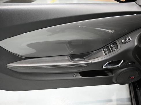 Used 2011 Chevrolet Camaro SS image 24