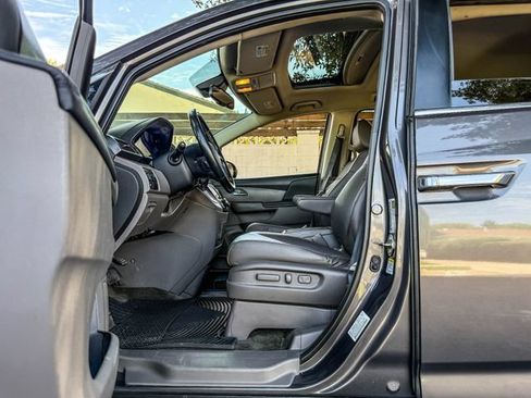 Used 2016 Honda Odyssey EX-L image 24