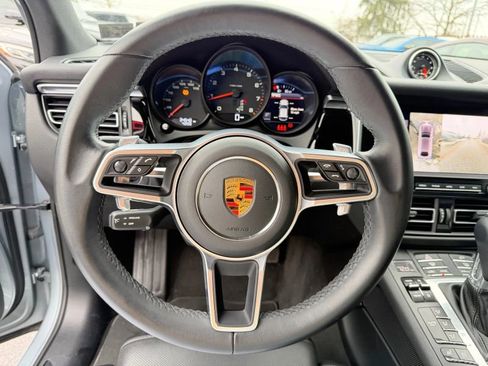 Used 2021 Porsche Macan image 31