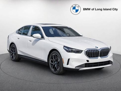 New 2027 BMW 530i xDrive AWD/4WD image 1
