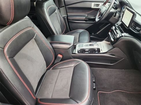 Used 2023 Ford Explorer ST-Line w/ Class IV Trailer Tow Package image 13