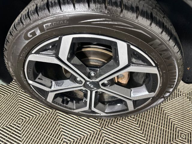Used 2023 Kia Niro EX Touring FWD image 32
