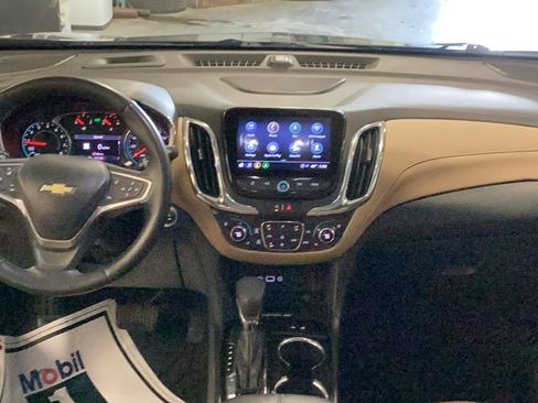 Used 2023 Chevrolet Equinox Premier image 14