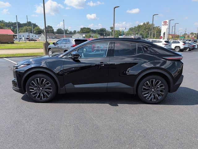 Used 2026 Toyota C-HR AWD/4WD image 4