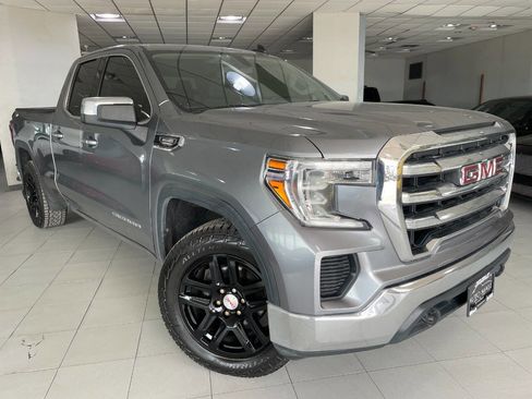 Used 2020 GMC Sierra 1500 SLE w/ SLE Value Package image 1