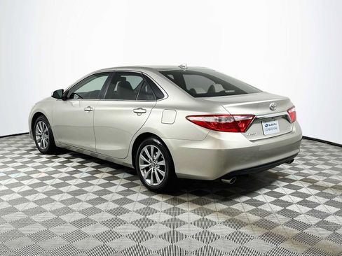 Used 2017 Toyota Camry XLE FWD image 5