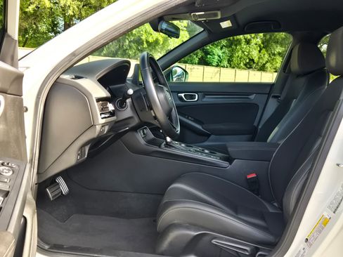 Used 2024 Honda Civic Sport image 9