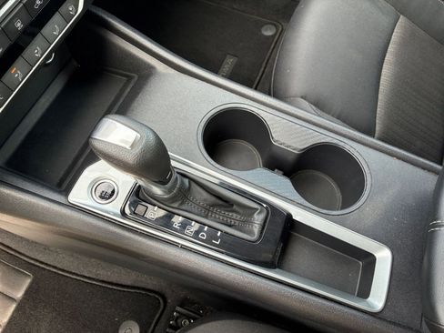 Used 2025 Nissan Altima 2.5 SV FWD image 35