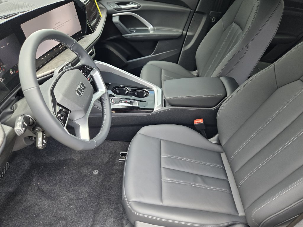 Used 2026 Audi Q5 Premium Plus w/ Premium Plus AWD/4WD image 17