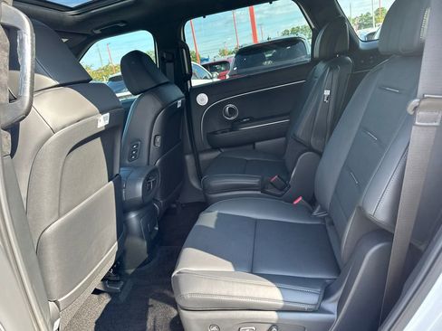 New 2026 Hyundai Palisade Calligraphy FWD image 12