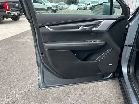 Used 2020 Cadillac XT6 Sport image 12