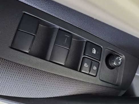 Used 2022 Toyota Corolla LE FWD image 21