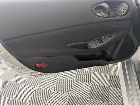 Used 2024 Nissan Z Sport w/ Floor Mat Package image 9