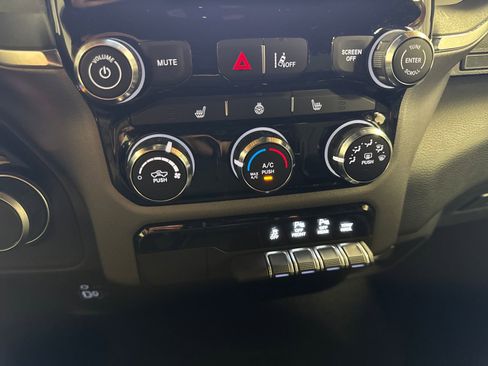 Used 2025 RAM 1500 Big Horn AWD/4WD image 23