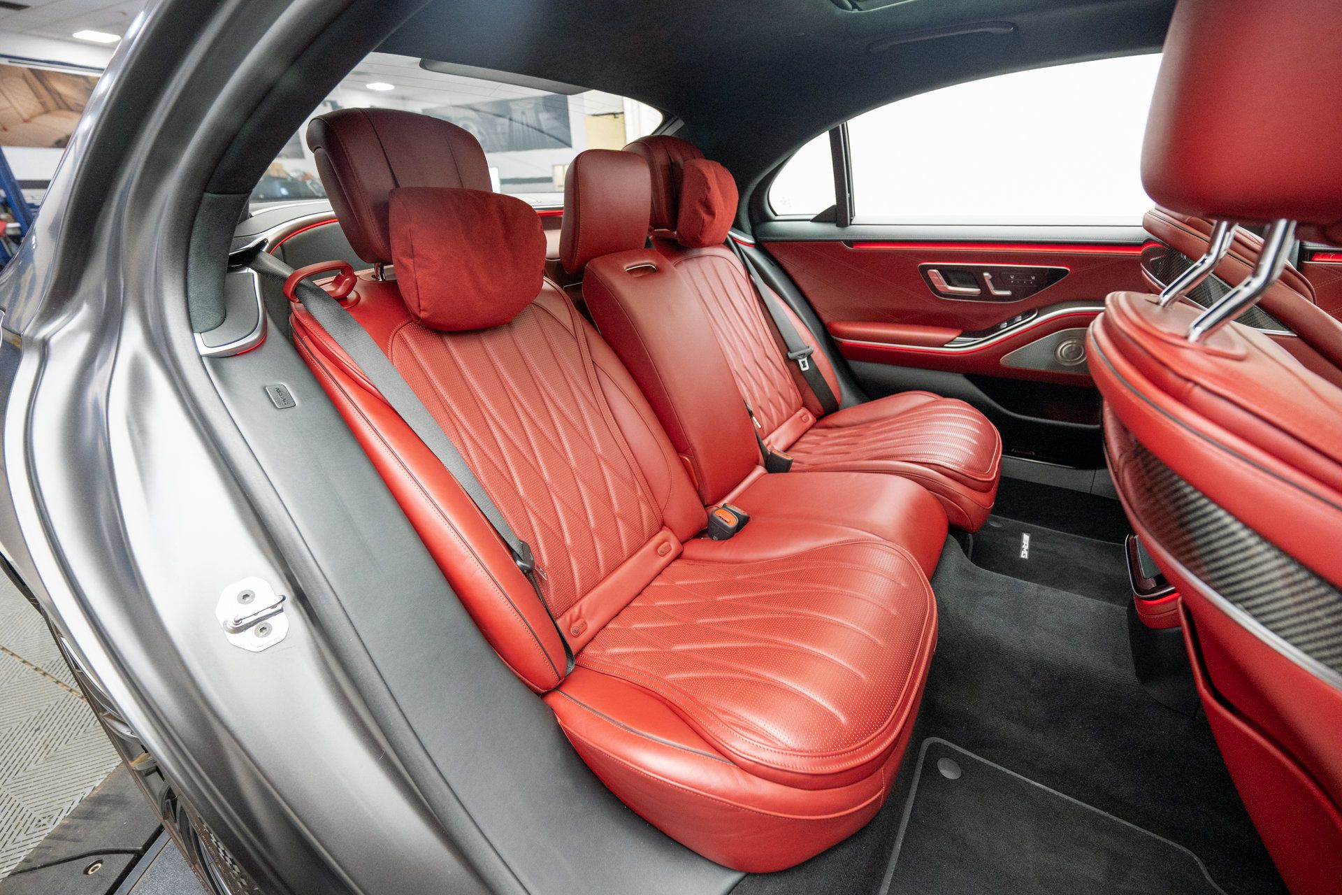 Used 2024 Mercedes-Benz S 63 AMG S w/ AMG Night Package image 18