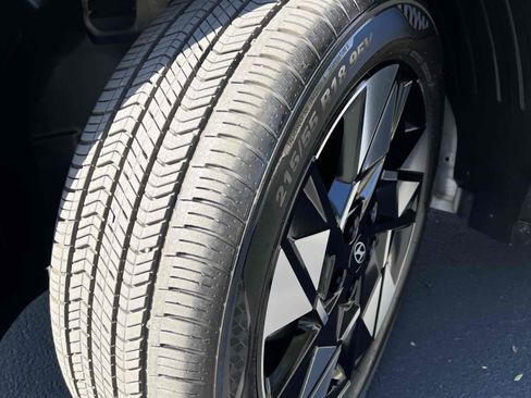 Used 2024 Hyundai Kona SEL image 11