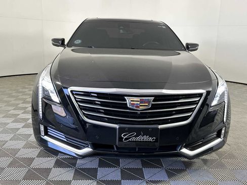 Used 2018 Cadillac CT6 Luxury image 3