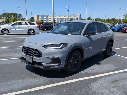 Used 2025 Honda HR-V Sport image 7