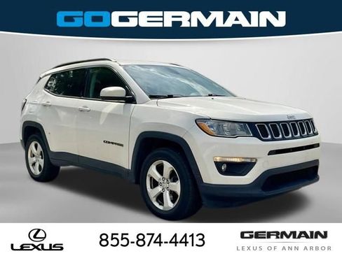 Used 2018 Jeep Compass Latitude w/ Cold Weather Group AWD/4WD image 10