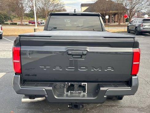 Used 2026 Toyota Tacoma TRD Off-Road image 4