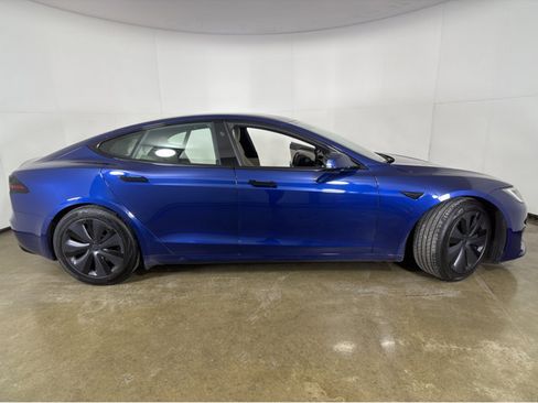 Used 2022 Tesla Model S Standard Range image 22