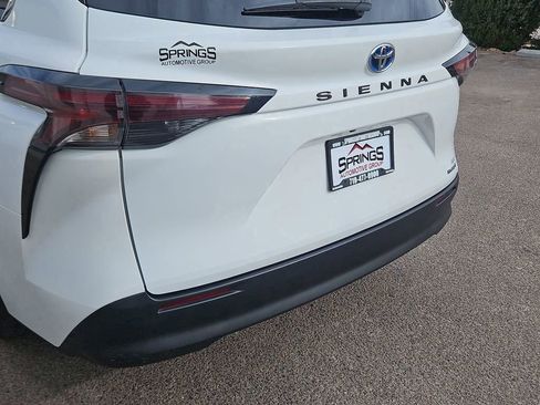 Used 2023 Toyota Sienna LE image 20