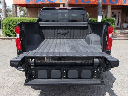Used 2026 Chevrolet Silverado 1500 LT Trail Boss w/ LT Trail Boss Premium Package AWD/4WD image 8