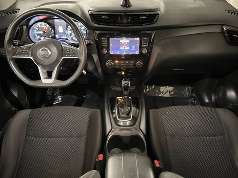Used 2021 Nissan Rogue Sport S image 13